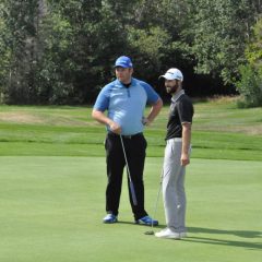 Marc Étienne Bussières et son partenaire Jean Pierre Morin jouent 64 et  triomphe à l'Invitation RBC à Sept-Îles – Association Régionale des Cantons  de l'Est