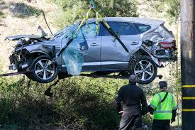 Tiger Woods has surgery for severe leg injuries after rollover car accident  - Chicago Tribune